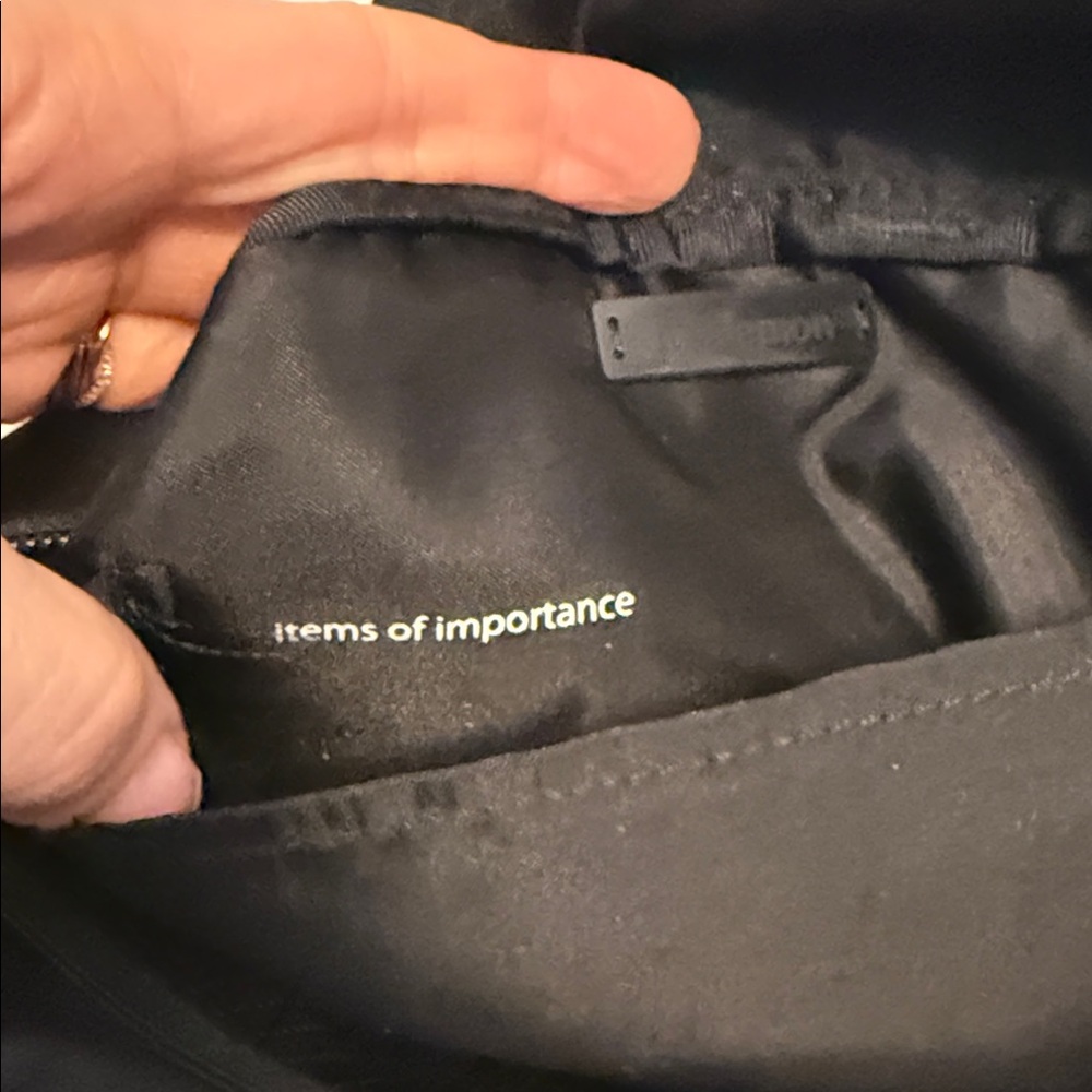 lululemon athletica Black Belt Bag - Picture 10 of 12